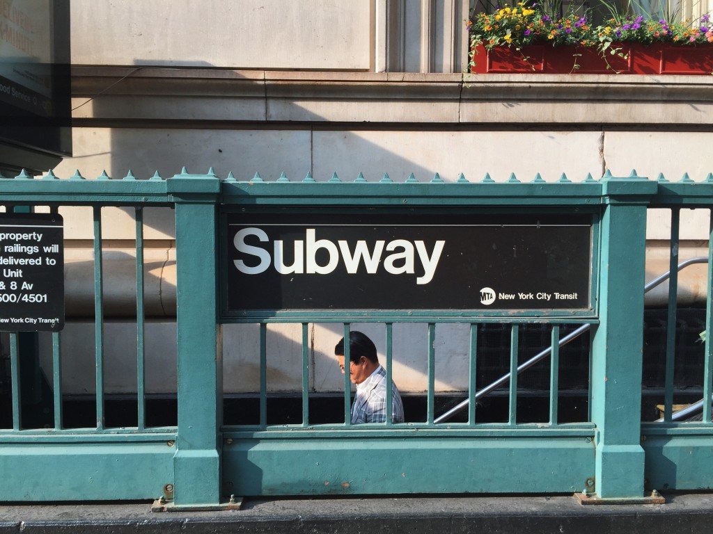 Subway unsplash.com