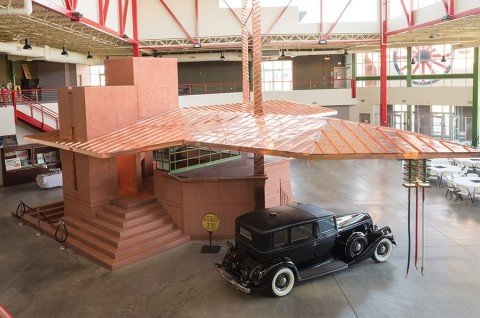 53c17094c07a8099e1000017_rare-frank-lloyd-wright-gas-station-brought-to-life_flw2