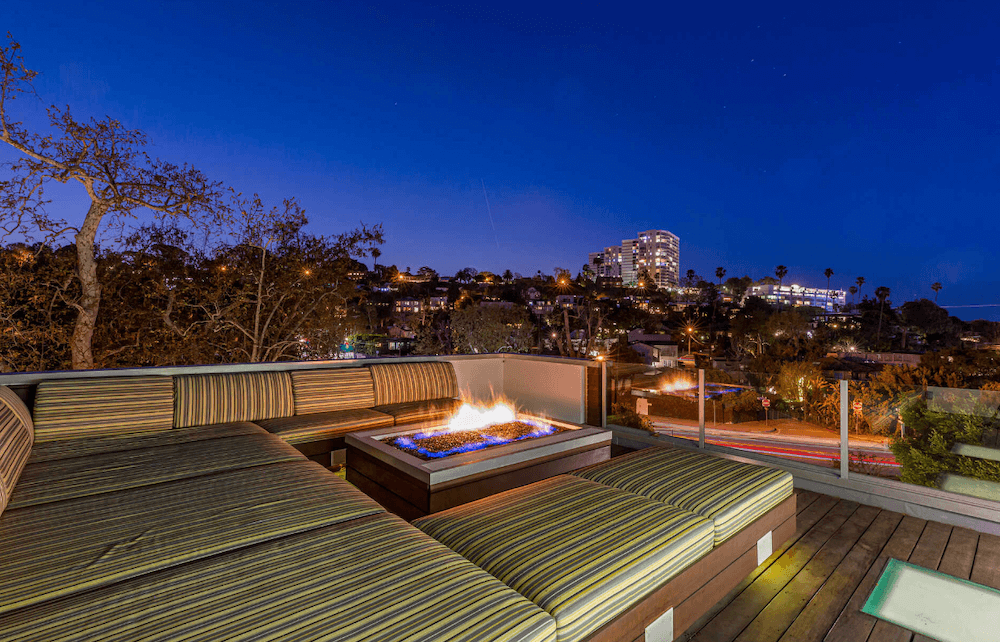 Grill & Chill: Rooftop Barbecue Retreat