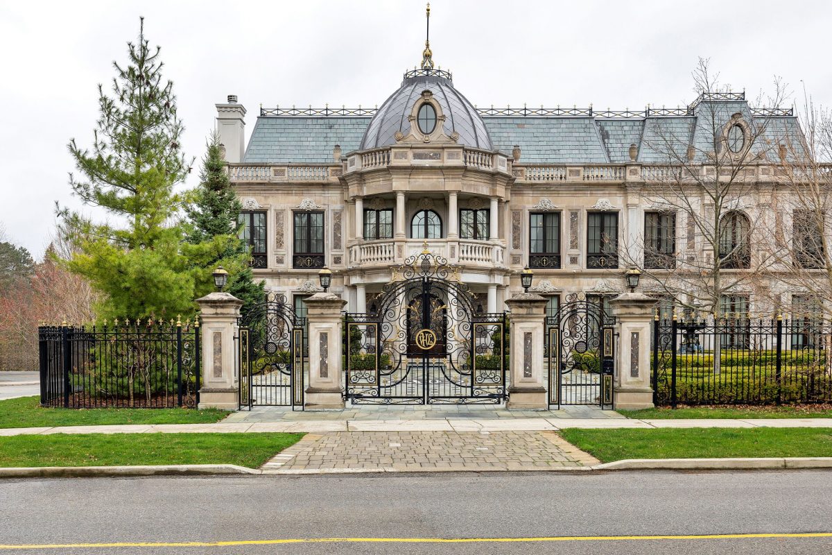 Très Chic: A French Chateau-Inspired Estate in Toronto