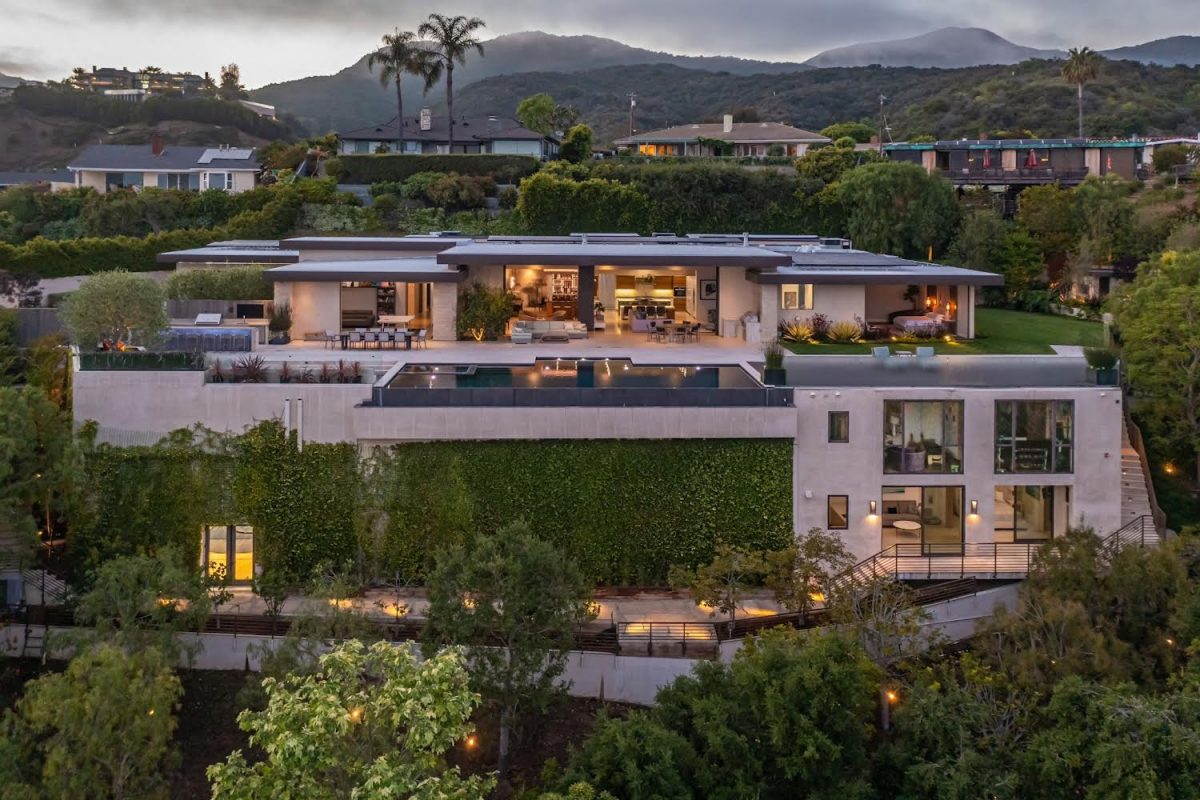 Inside An Organic Modern Estate in Pacific Palisades